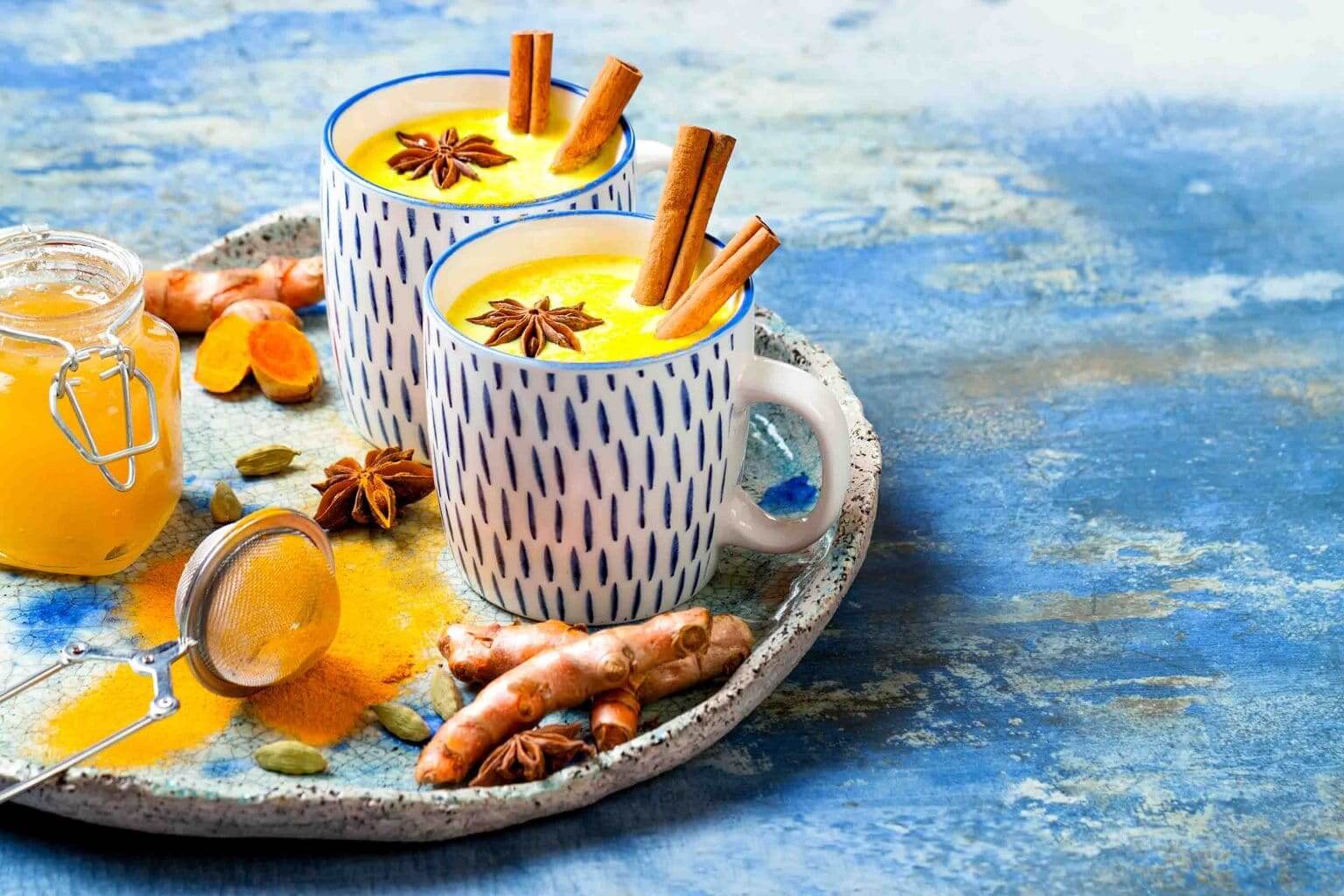 Lait d&rsquo;or au curcuma et au gingembre